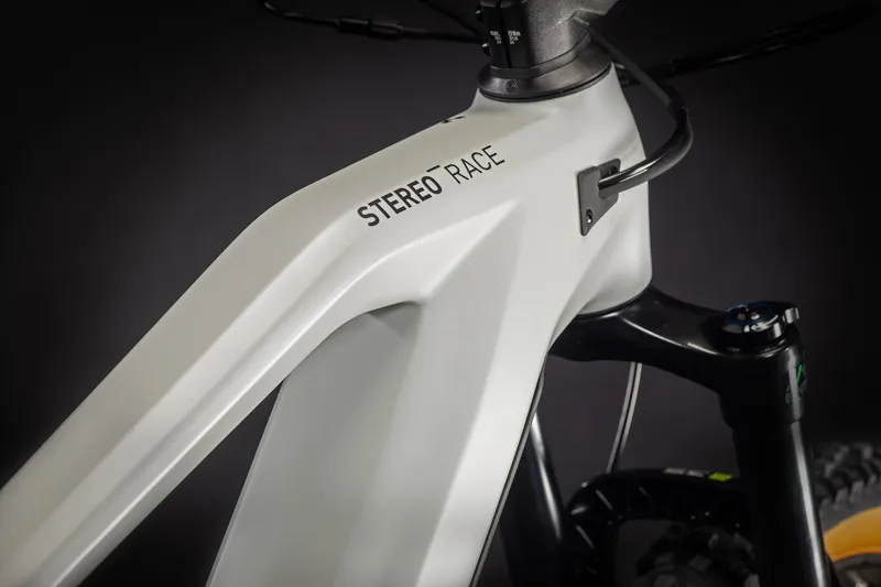 2020 Cube Stereo Hybrid 140 HPC Race 625 Carbon FS eMTB in Green-5