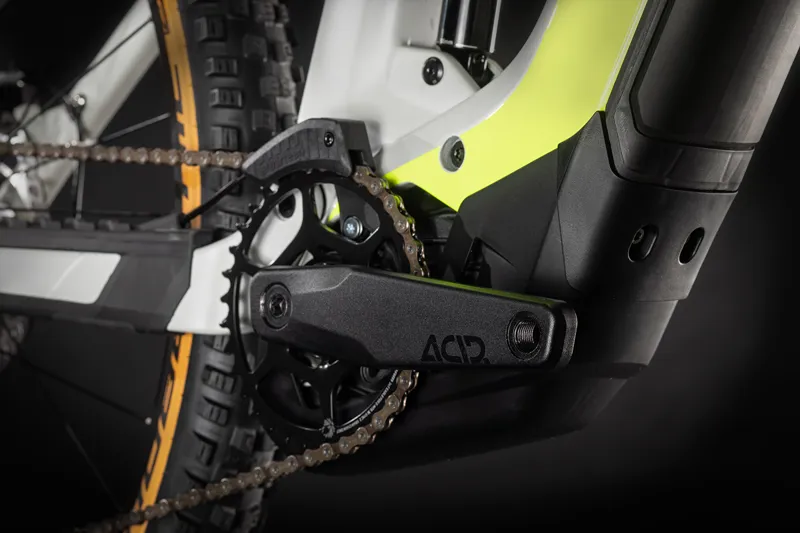 2020 Cube Stereo Hybrid 140 HPC Race 625 Carbon FS eMTB in Green-3