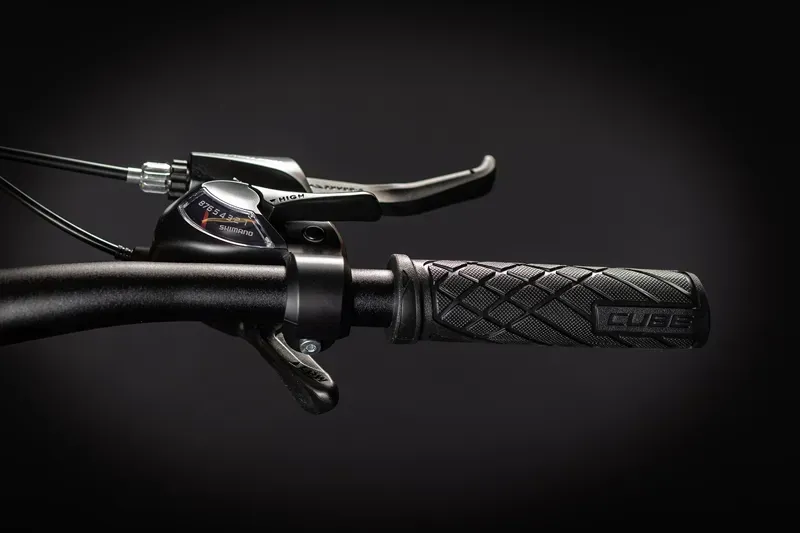 2022 Cube Acid 260 Childs Bike in Black-1