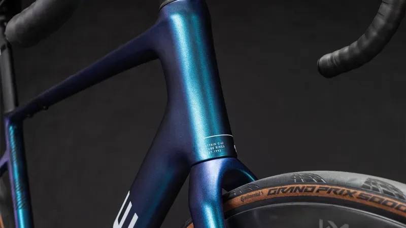 Cube Attain C:62 SLT Road Bike In Shift Mint/White-6