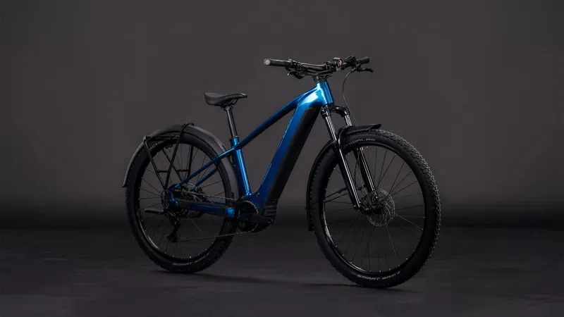 Cube Reaction Hybrid Performance 600 FE E-MTB In Electric Blue/Dazzle-1