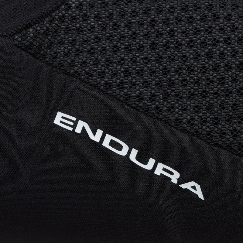 Endura SingleTrack Knee Pads in Black-2