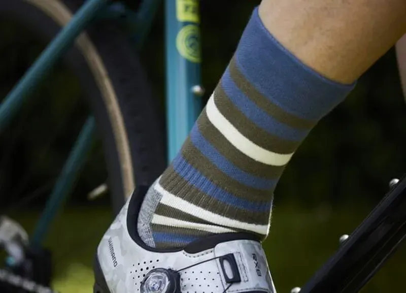 Madison Roam Isoler Merino 4 Season Socks in Ultramarine/Blue-3