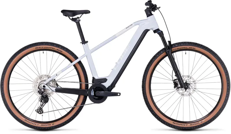 Cube Reaction Pro 750 Hybrid Bike in Flash White